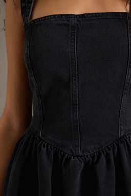 TRENDYOLMILLA Siyah Etegi Volanl? Staplez Yaka Ask?l? V Form Mini Denim Elbise TWOSS25EL00597 фото 3