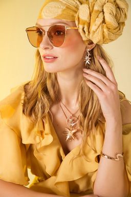 Однотонный палантин деворе Нежные розы - Модные истории фото 5