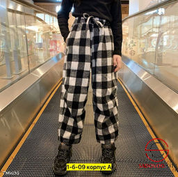 Брюки в клетку для девочки