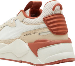 Кроссовки взрослые