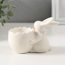 Фигурка-подставка для яйца «Кролик пасхальный с цветочками, яйцом«, керамика, 9.5×5.6×6.9 см