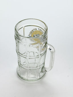 Кружка пивная стеклянная Крепкому мужику, со светлым будущим, 500 мл