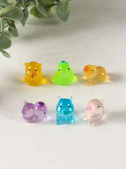 Цена за 2 шт. Набор фигурок флуоресцентные «Капибары», 6 шт., полистоун, 1.7×2 см