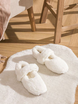 Pel?? Kad?n Ev Ayakkab?s?