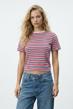 Pembe Cizgili Regular/Normal Kal?p K?sa Kollu Tok %100 Pamuk Vatkal? Orme T-Shirt TWOSS26TS00031