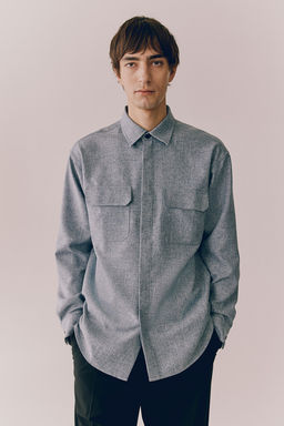 Camisa con bolsillos Regular Fit - H&m фото 2