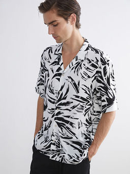 Slim Fit K?sa Kollu Desenli Erkek G?mlek