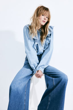 Blusa denim con volantes