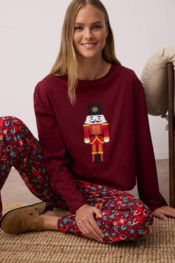Trendyolmilla Bordo %100 Pamuklu Y?lbas? Temal? Orme Pijama Tak?m? THMAW23PT00318