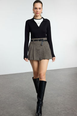 TRENDYOLMILLA Cok Renkli Kemer Detayl? Dokuma Etek Gorunumlu Sort TWOAW25SR00046