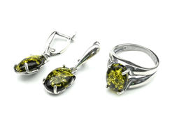 Кольцо Серьги с янтарем имитация размер 18