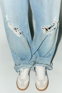 MULTI-COLOURED TRAINERS