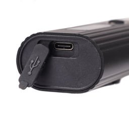 Фонарь передний COMIRON OKO700 корпус: авиационный алюминий 6063, IP67; свет: 2 XPG, 700lm; аккум: 3.7V 4000 mAh, USB; POWER BANK. /уп 50/ - Галеонтрейд фото 24