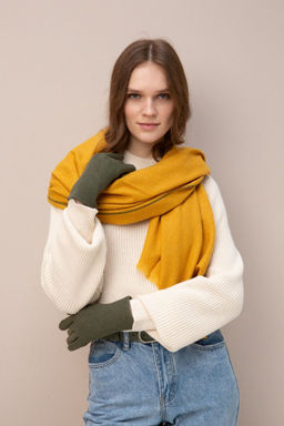 Перчатки из шерсти и полиэстера