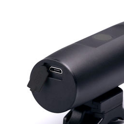 Фонарь передний COMIRON ROLL корпус: авиационный алюминий 6063, IPX6; свет: 3535 LED, линза, 300lm; аккум: 3.7V 2200 mAh, USB. /уп 50/ - Галеонтрейд фото 11