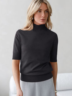 D34.201 Свитер женский черный