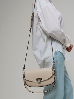 Сумка на плечо багет Azaro 31049 светлый крем