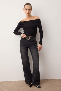 Siyah Carmen Yaka Fitted/Vucuda Oturan Crop Esnek Orme Bluz TWOAW25BZ00008