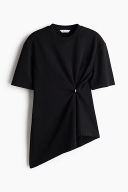 Top asim?trico con detalle drapeado