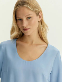 Блузка Emka B3240 вискоза голубая  фото 3