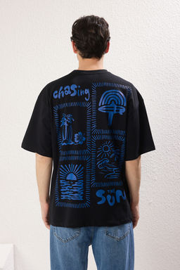 Siyah Oversize/Genis Kesim Bask?l? %100 Pamuklu T-Shirt TMNSS25TS00031