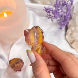 Фигурка резная "Hello Kitty" из Флюорита