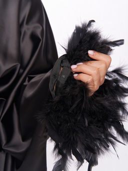 Блузка атласная с перьями TBL73637BLK01 - Артесса фото 7