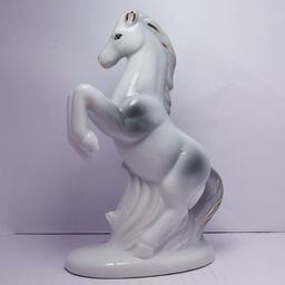 Лошадь символ 2026 года символ силы мощи достижения цели и победы 15см-9см