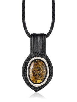 Колье из кожи Амазонка с текстурным янтарём