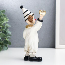 Фигурка полистоун «Клоун с сердцем в руке», чёрно-белый с золотом, 17.5×4.5×9.5 см