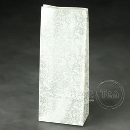 250 г Пакет трехслойный Кружева серебро 80*50*205 упак.100шт