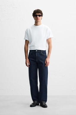 STRAIGHT FIT JEANS WITH TOPSTITCHING