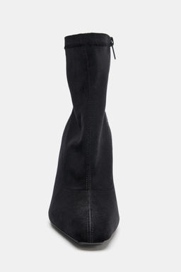 VELVET-EFFECT ANKLE BOOTS