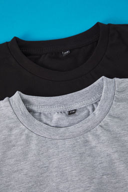 Siyah-Gri 2li Erkek Cocuk Pamuklu Basic Oversize/Genis Kal?p Orme T-Shirt TKDSS25TS00052 - Trendyolmilla фото 2