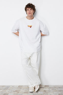 Beyaz Oversize/Geni_ Kesim Uzay Bask_l_ %100 T-Shirt TMNSS24TS00085 - Trendyolmilla фото 2