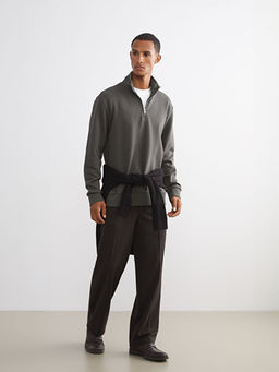 Dik Yaka Erkek Sweatshirt