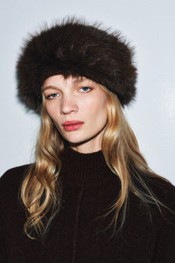 FAUX FUR KNIT BEANIE