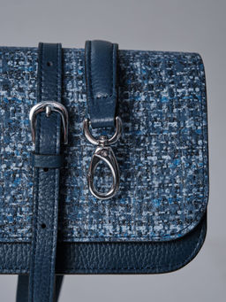 Сумка кожаная багет Deboro 30138 синяя волна