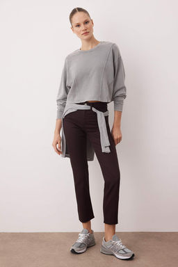 Gri Relaxed/Rahat Kal?p Dikis Detayl? Orme Sweatshirt TWOAW26SW00237 - Trendyolmilla фото 2