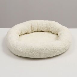 Лежанка для собак и кошек Уют, мягкий мех, 50 х 42 х 11 см, молочная - Пижон фото 14