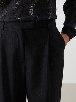 Loose Fit ?izgili Kad?n Pantolon