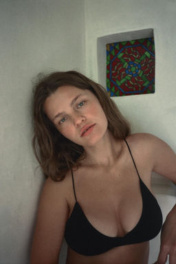 SUJETADOR SEAMLESS TIRANTES / Negro