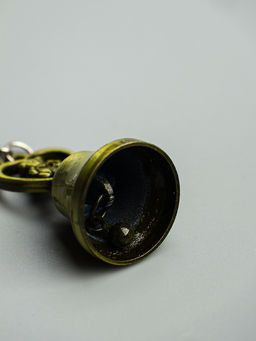 Цена за 12 шт. Брелок металл "Колокольчик - медвежонок в сердце" МИКС 5х2,8х2,8 см