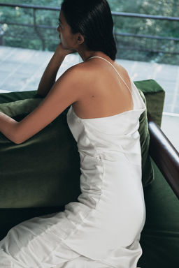 VESTIDO SATINADO ESCOTE ESPALDA / Crudo claro - Zara фото 5