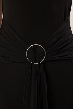 Siyah Duz Maxi Aksesuar Detayl? Esnek Orme Elbise TWOSS25EL00592