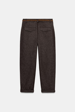 PANTAL?N CHINO CINTUR?N TRENZADO / Marr?n