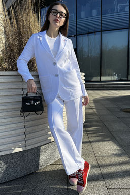 Костюм GO F3065/01-01.170-176 белый