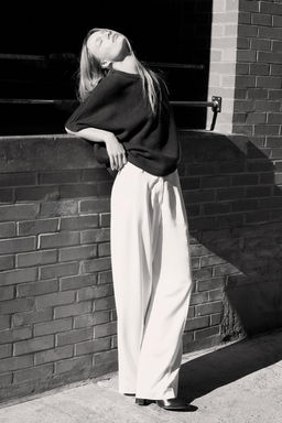 KNIT WIDE SLEEVE JUMPER