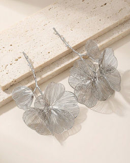 Стильные серьги