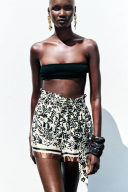 PRINTED SATIN PAPERBAG BERMUDA SHORTS - Zara фото 4